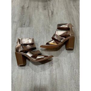 Yoki Metalic Gold Chunky Sandal Heels Women's Size 9